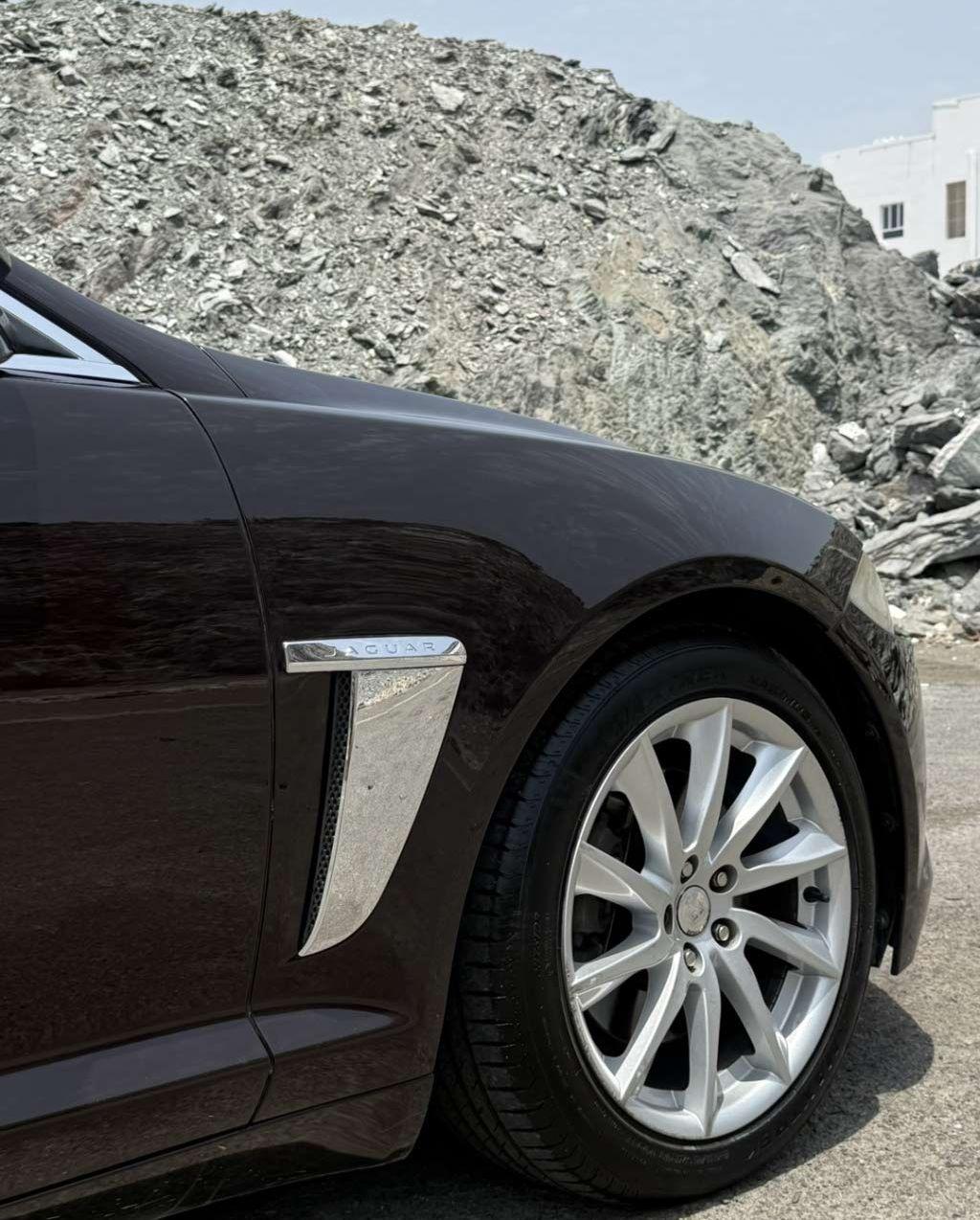 2015 جاكوار XF