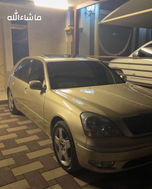 معروض للبيع لكزس