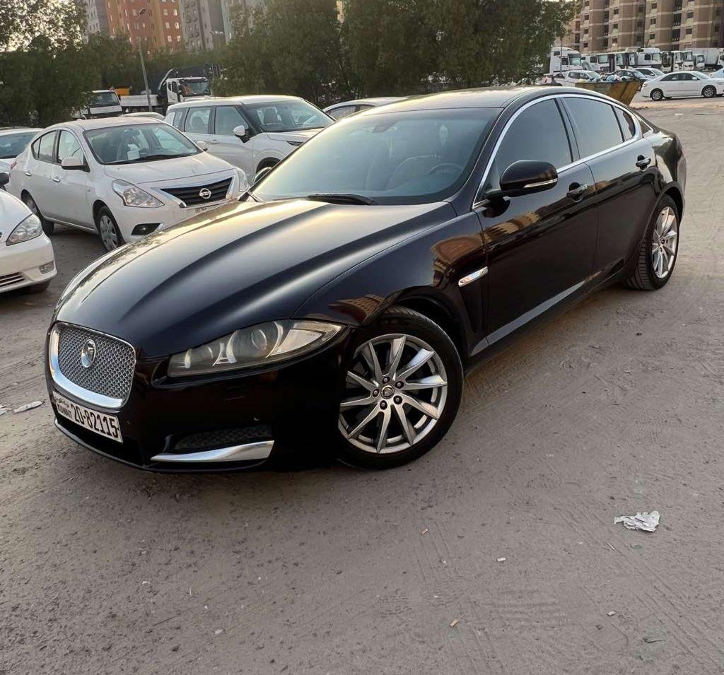 2013 جاكوار XF