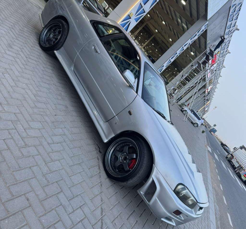 1999 نيسان gt