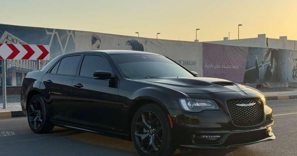 2022 كرايسلر 300