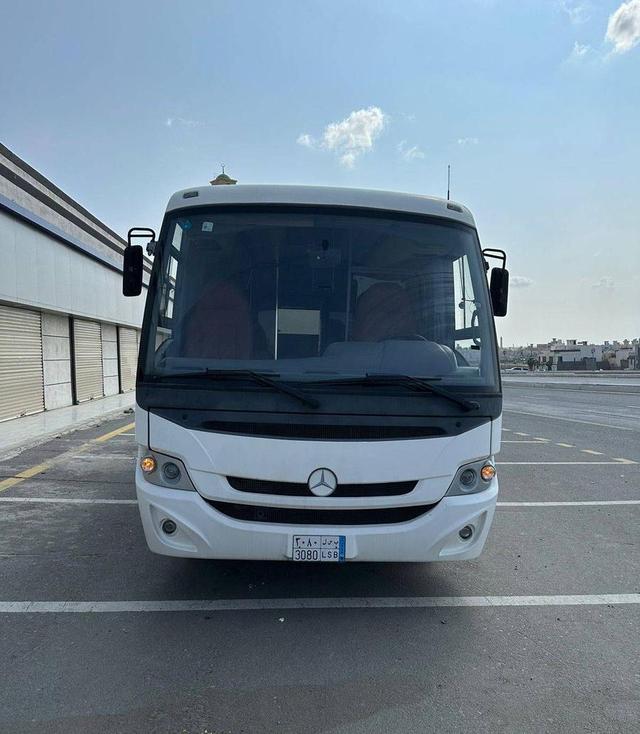 باص مرسيدس