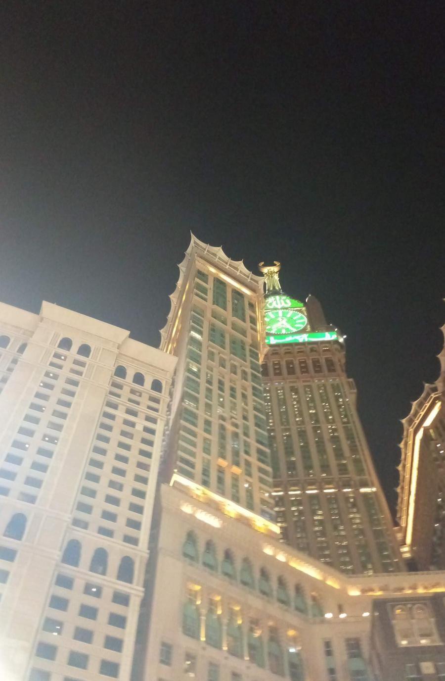 سيارة واسعه عاي