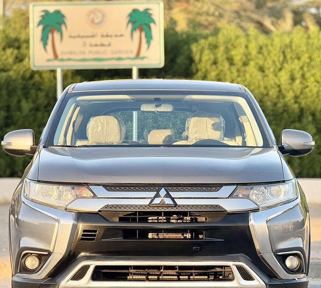 2019 ميتسوبيشي اوتلاندر