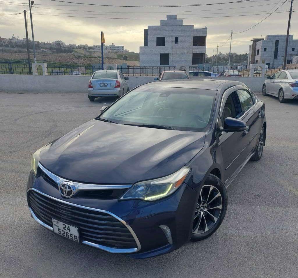 تويوتا افالون Limited
