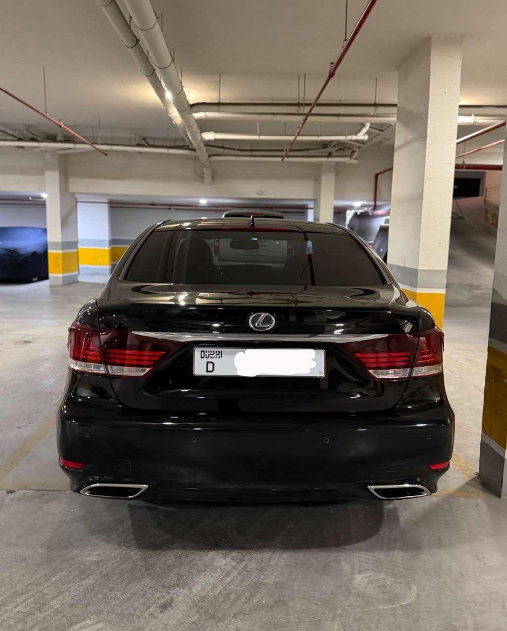 2014 لكزس LS