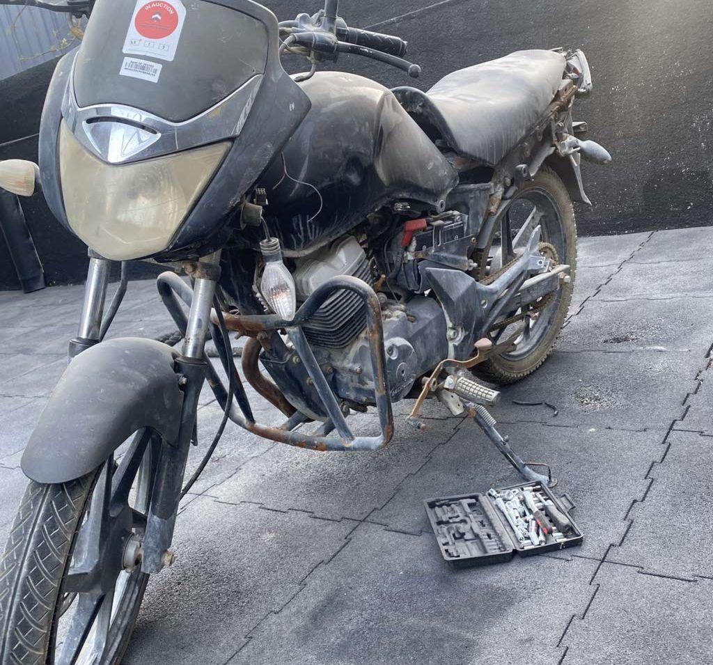 2014 هوندا CB300R