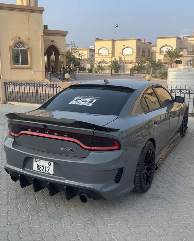 دودج تشارجر SRT8