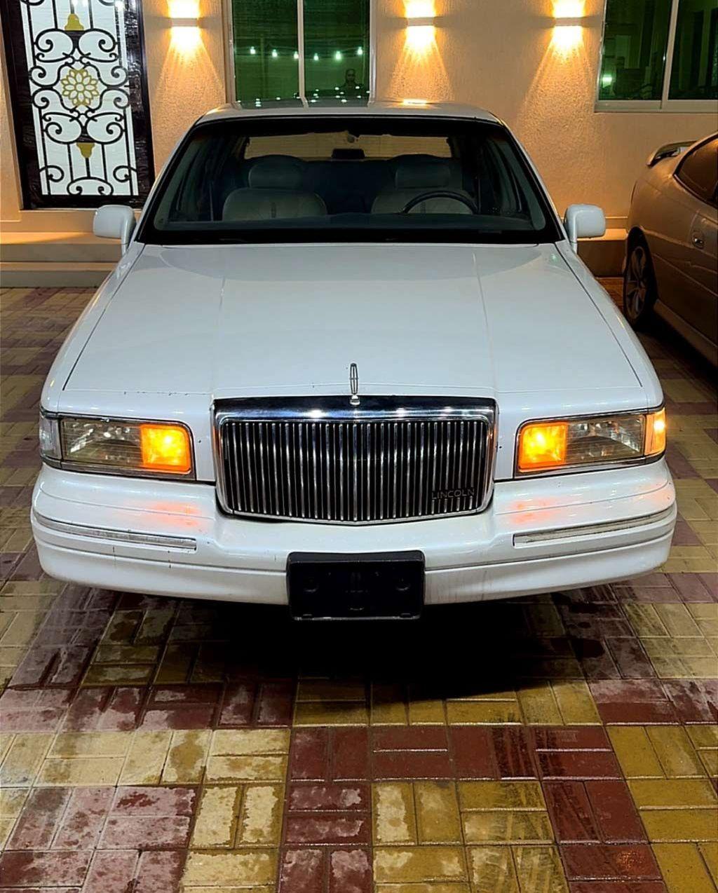 1997 لينكولن تاون
