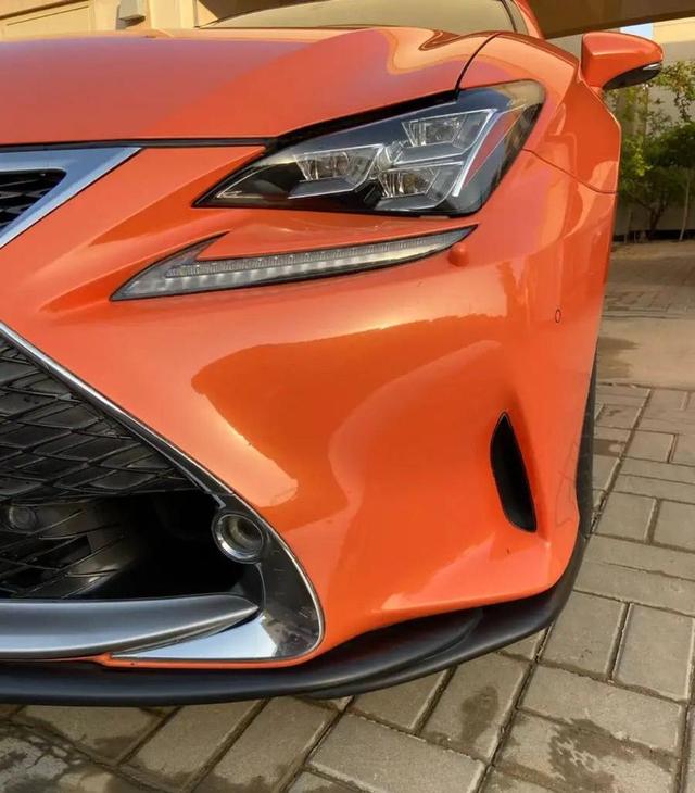 لكزس RC F-Sport
