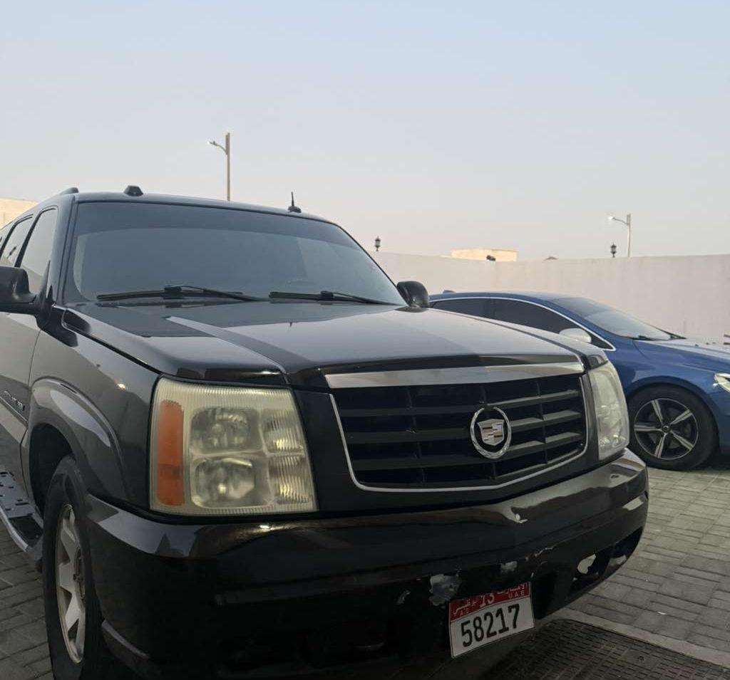 2004 كاديلاك اسكاليد