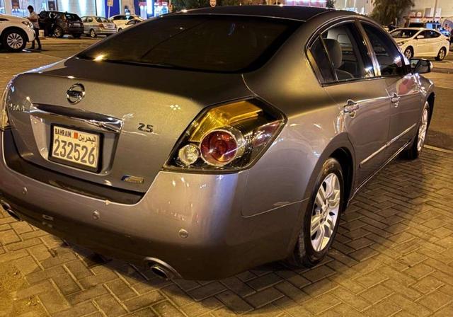 2012 نيسان التيما