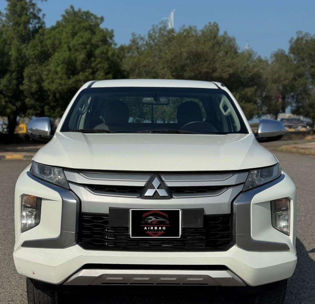 2022 ميتسوبيشي L200