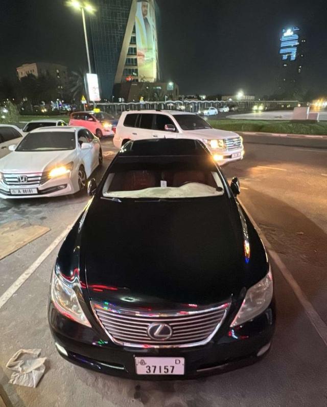 للبيع لكزس LS