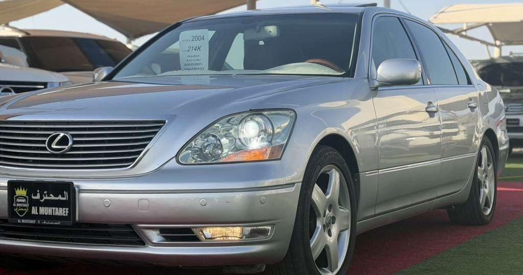 2004 لكزس LS