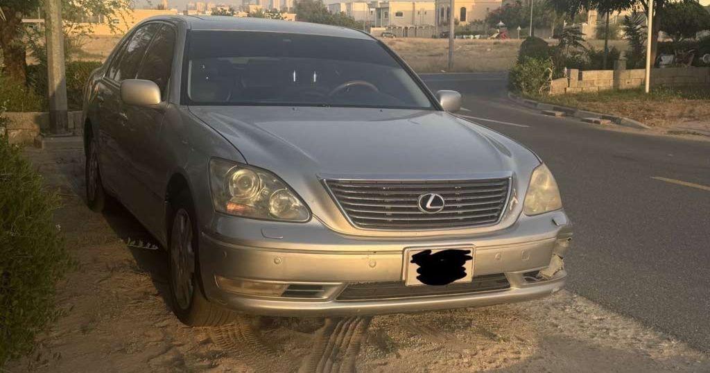 2005 لكزس LS