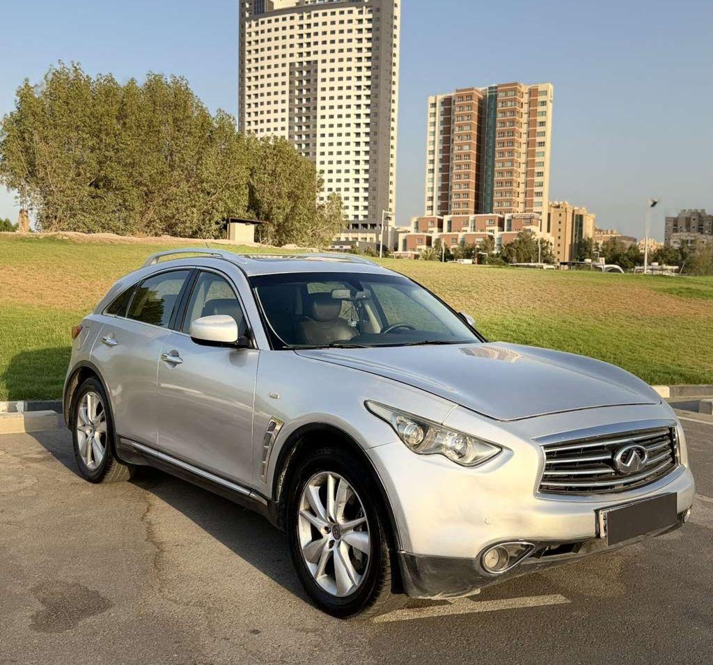 2012 إنفينيتي FX35