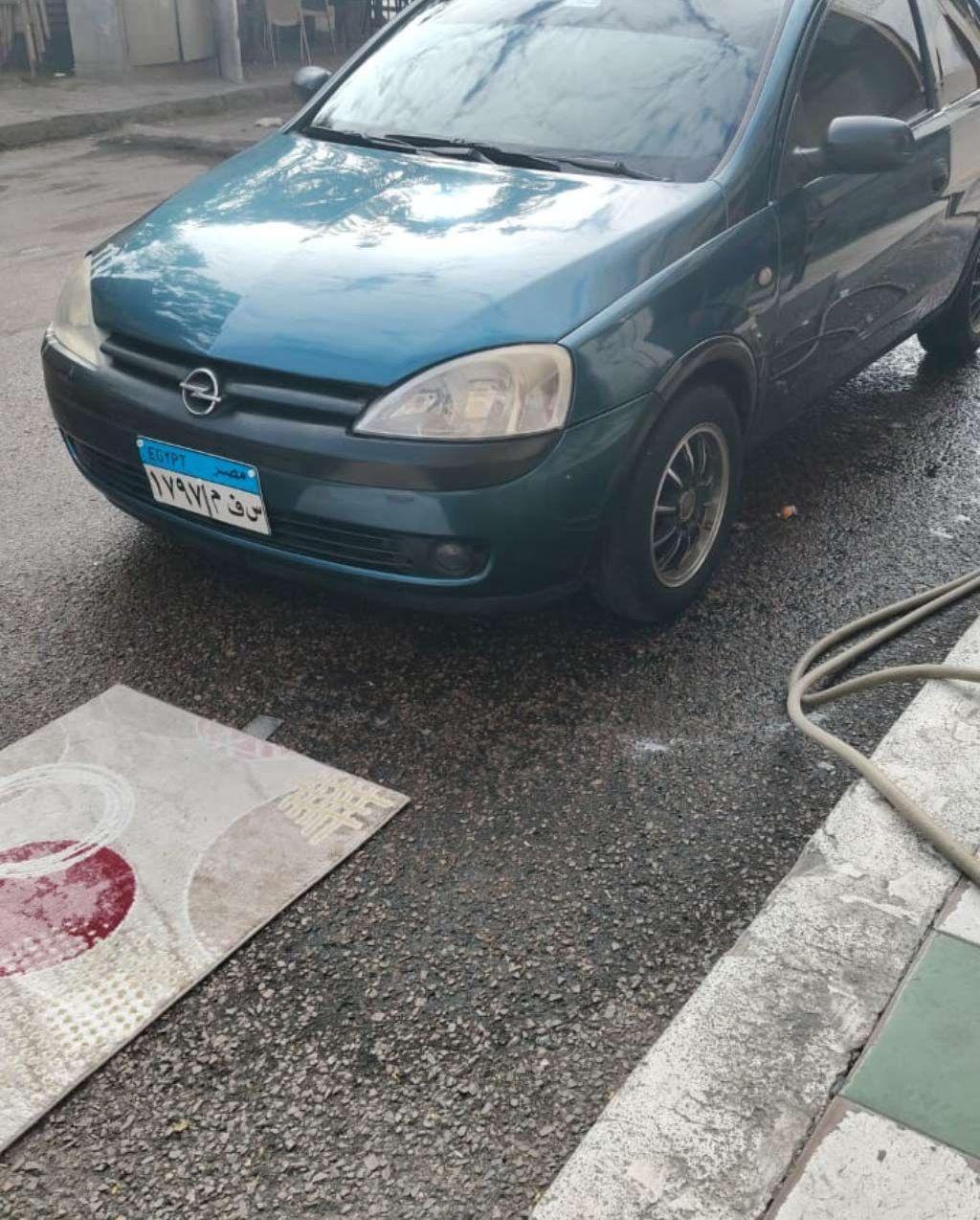 2001 أوبل كورسا