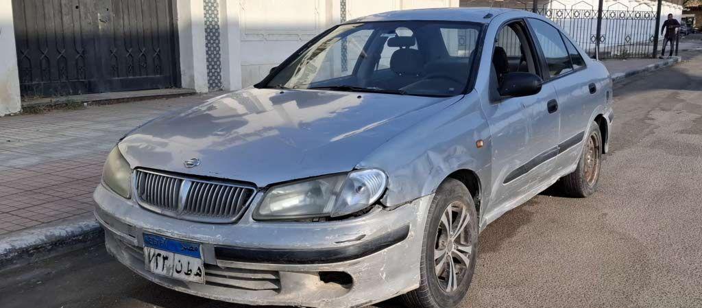 2001 نيسان صني