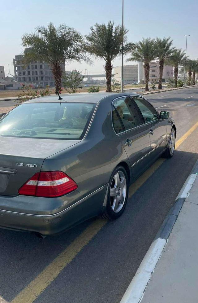 لكزس LS 430