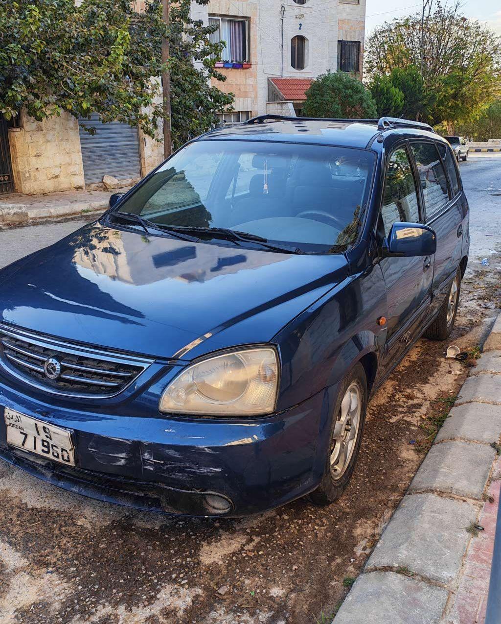 2005 كيا كارينز